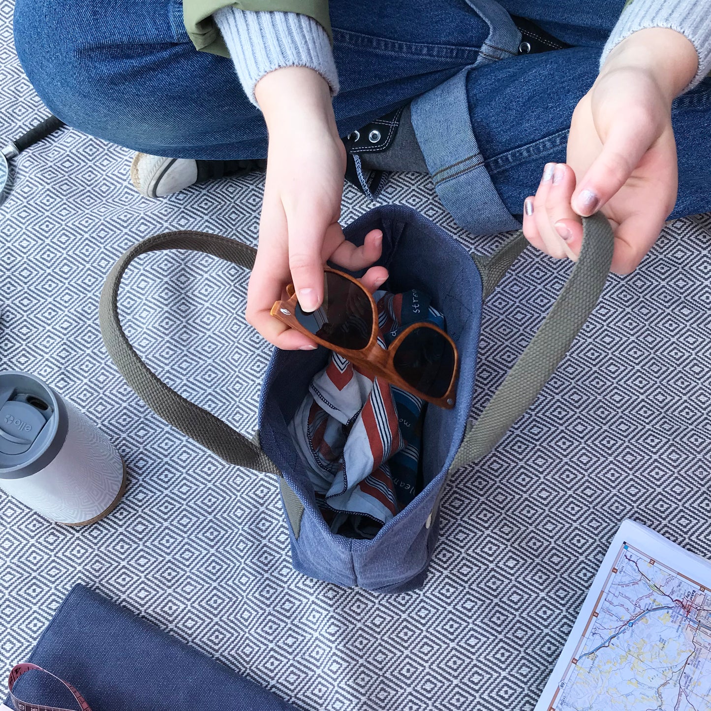 Baby Market Tote</br><i><small>(Cobalt/Stone)</i></small>