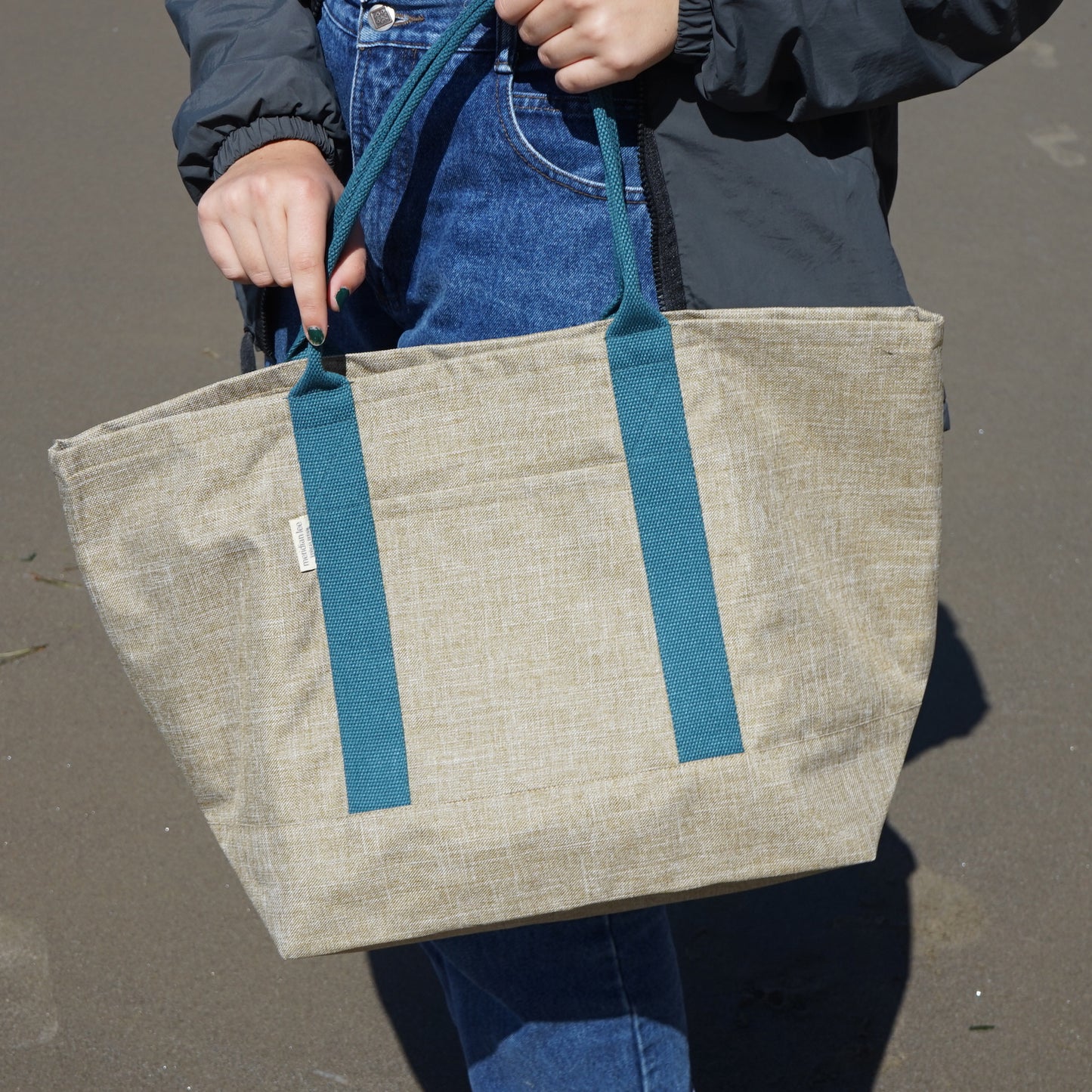 Market Tote</br><i><small>(White Pine/ Ocean)</i></small>