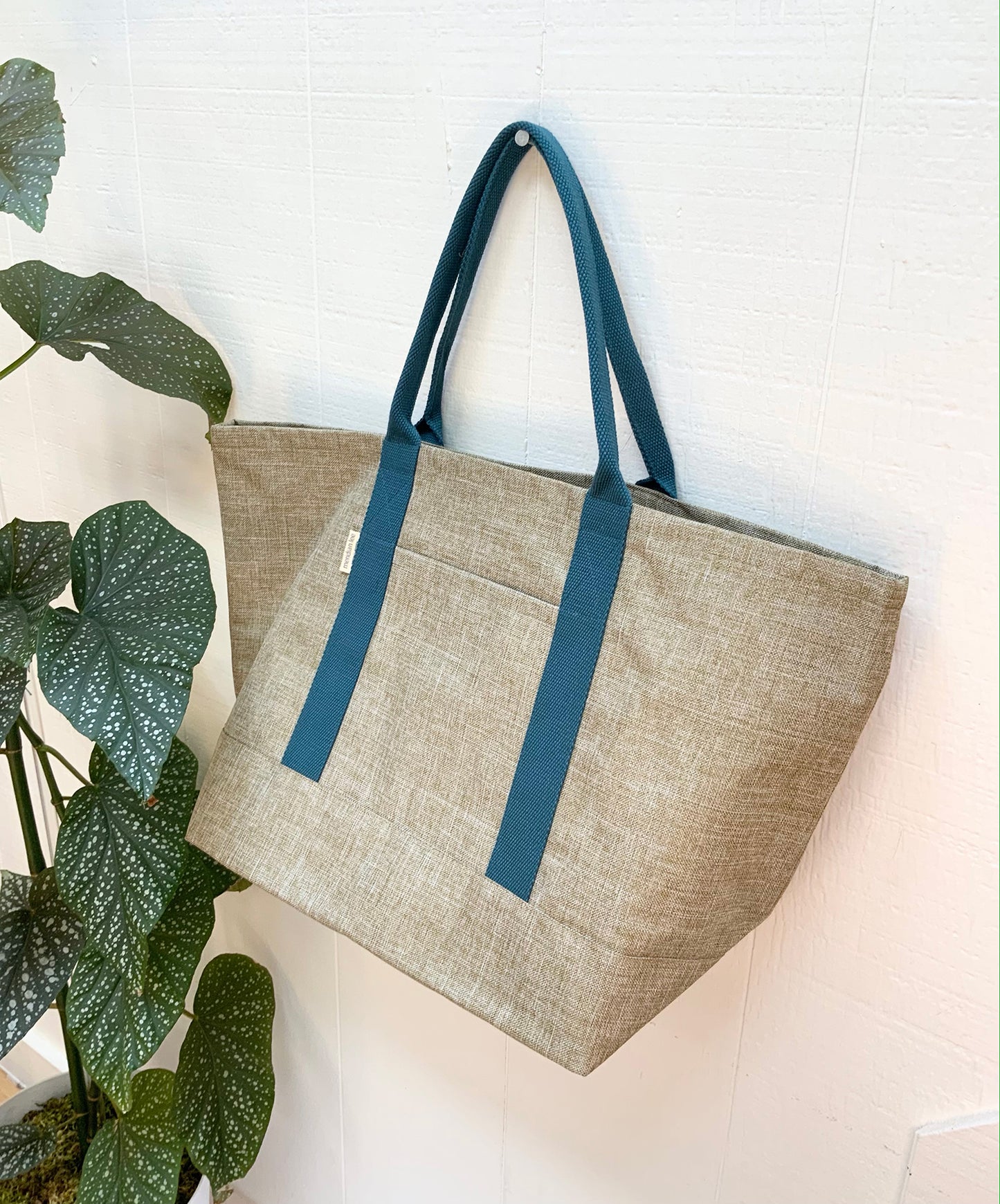 Market Tote</br><i><small>(White Pine/ Ocean)</i></small>